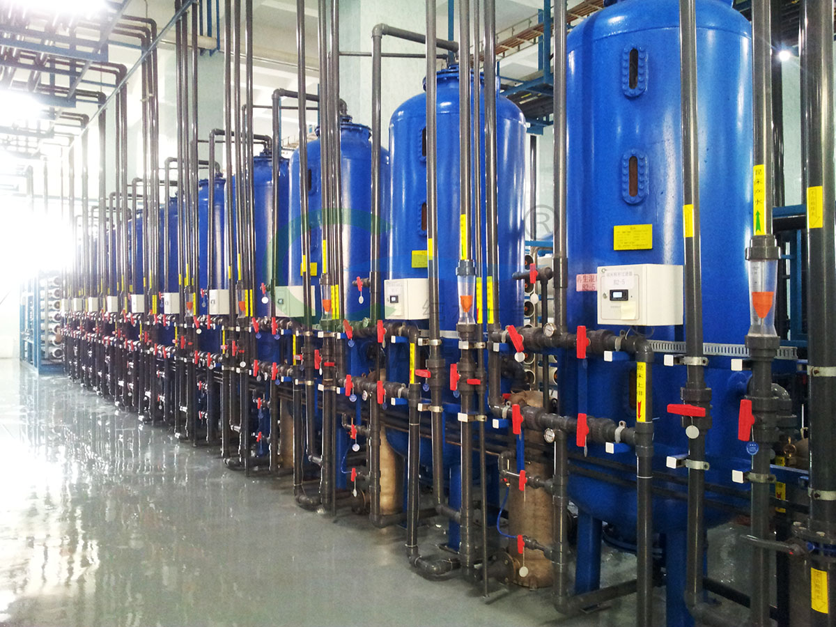 深圳純水一號(hào)分享:超純水設(shè)備的選購(gòu)技巧