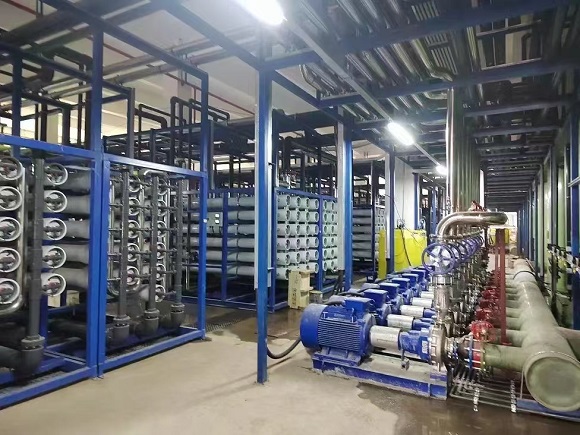 純水一號(hào)江蘇某光伏項(xiàng)目800/小時(shí)超純水設(shè)備順利產(chǎn)水